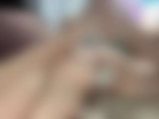 TeresaH2011 MILF webcam performer live streaming
