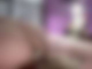 TeresaH2011 MILF webcam performer live streaming