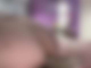 TeresaH2011 MILF webcam performer live streaming