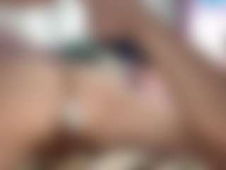 TeresaH2011 MILF webcam performer live streaming
