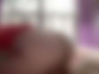 TeresaH2011 MILF webcam performer live streaming