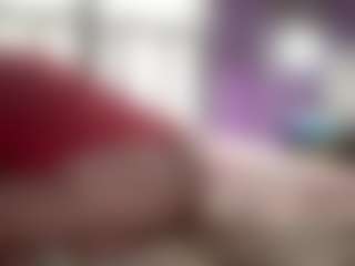 TeresaH2011 MILF webcam performer live streaming
