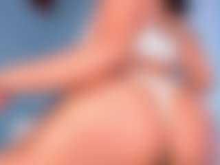 Isa's Live Sex Cam Show