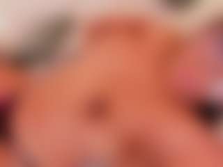 Isa's Live Sex Cam Show