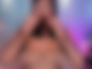 Isa's Live Sex Cam Show