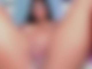Isa's Live Sex Cam Show