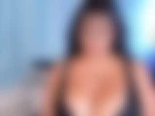 Live cam show with Isa - Oil on CamClone