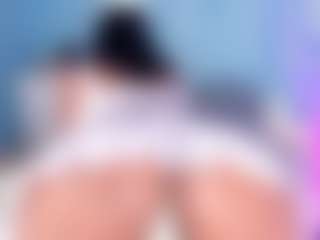 Live cam show with Isa - Oil on Camsoda