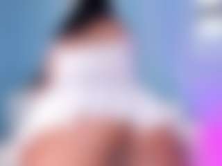 Live cam show with Isa - Public Black on Milfs Live