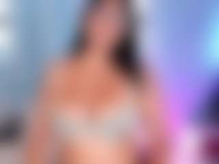 Live cam show with Isa - Fingers on Camsoda