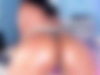 Isa's Live Sex Cam Show