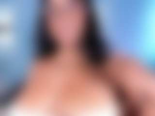 Isa's Live Sex Cam Show
