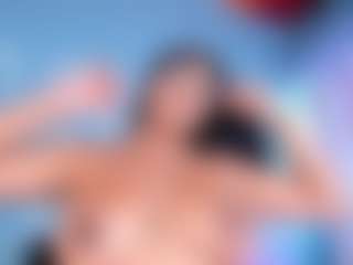 Live cam show with Isa - Ass Bouncing on madthumbs