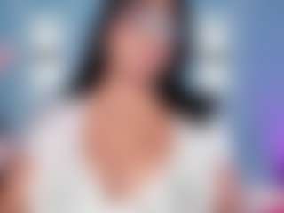 Live cam show with Isa - Granny Big Ass on livesuperchat.net
