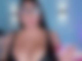 Live cam show with Isa - Ebony Teen (18+) on Camsoda