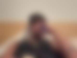 Live-Cam-Show mit Jhook617 - Tease auf Camsoda