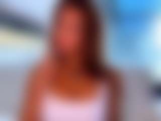 Live cam show with Caroline - Big Tits on TeamSkeetLive