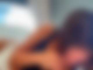 Live cam show with Caroline - Facial on Uber Horny