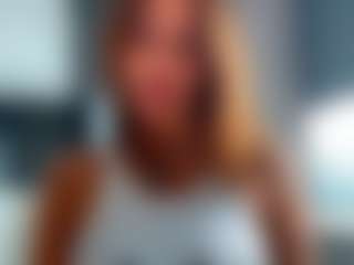 Live cam show with Caroline - Dirty Talk on Camsoda