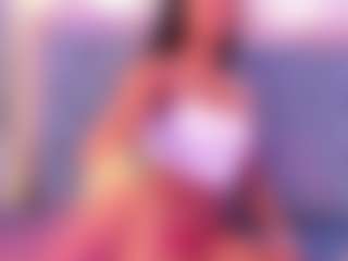 Live cam show with Pocahontas-Pow - Ebony Petite on Chatstar