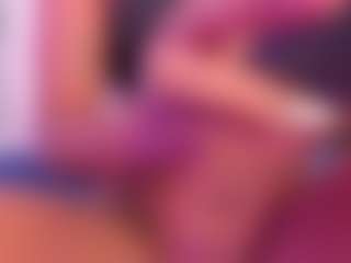 Live cam show with Pocahontas-Pow - Ebony Petite on Soda Cam
