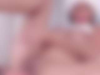 Live cam show with CharlotteDupontt - Mature on AdultVida.com