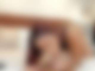 Live cam show with CharlotteDupontt - Brown Eyes BBW on StripNow