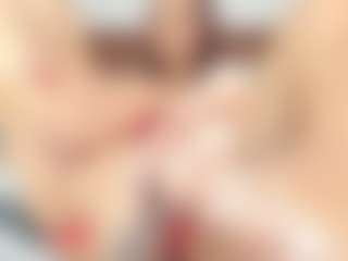 Live cam show with CharlotteDupontt - Oil on makecum.org