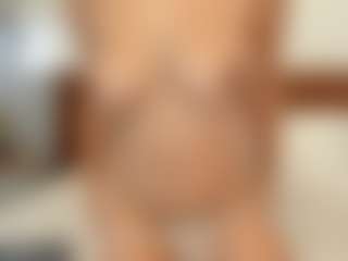Live cam show with CharlotteDupontt - Amateur Mature on Camsoda