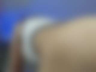 Live cam show with CharlotteDupontt - Big Ass on Hubzter Live