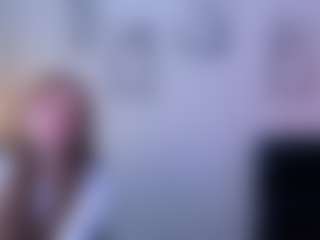 Live cam show with flora-ri - Striptease on Camsoda