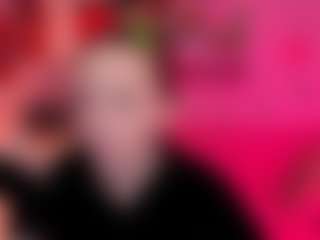 Live cam show with flora-ri - Smoke on Camsoda