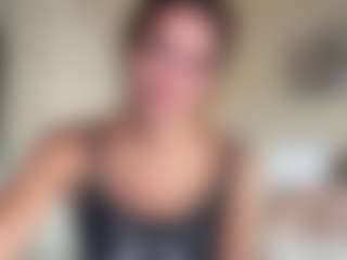 Live cam show with Gracie Smith 27 - Teen (18+) on livesuperchat.net