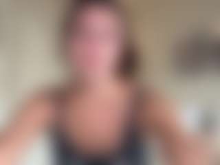 Live cam show with Gracie Smith 27 - Dirty Talk on eurowanks.com
