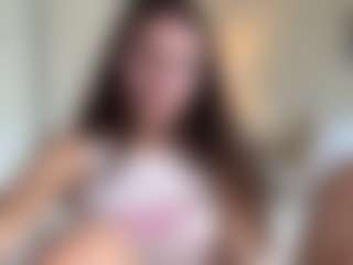 Live cam show with graciesmith27 - Bedroom on Milfs Live