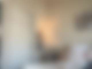 Live cam show with graciesmith27 - Athletic Bedroom on Camsoda