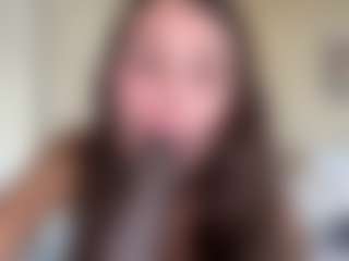 Live cam show with graciesmith27 - Latina Petite on Camsoda