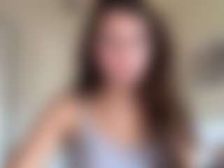 Live cam show with graciesmith27 - Dildo Brown Hair on Camsoda
