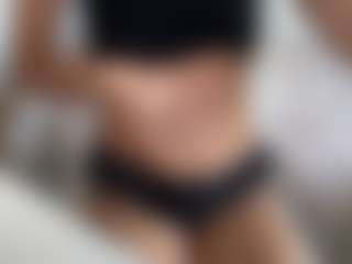 Live cam show with graciesmith27 - Big Ass on friskycurves.com