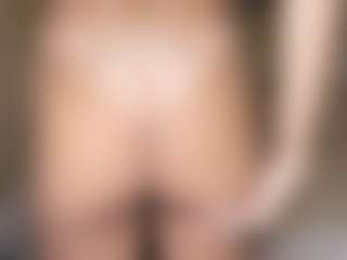 Live cam show with graciesmith27 - Bedroom on Milfs Live