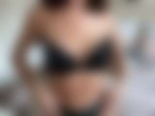 Live cam show with graciesmith27 - Brown Hair Petite on Fling VIP Chat