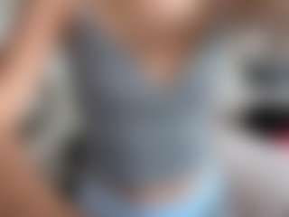 Live cam show with graciesmith27 - Brown Hair Petite on PervPlay.com