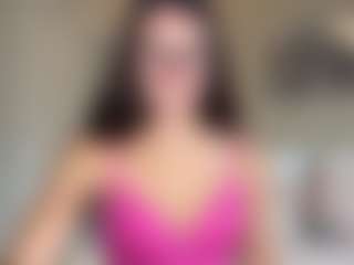 Live cam show with graciesmith27 - Petite on Camsoda