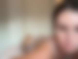 Live cam show with graciesmith27 - Athletic Amateur on nudelive.tv