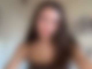 Live cam show with graciesmith27 - Shaved Pussy Brown Hair on Camsoda