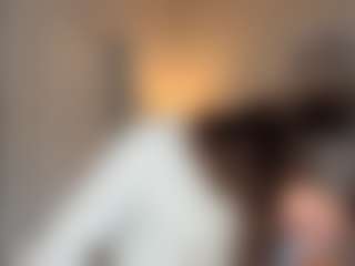 Live cam show with graciesmith27 - HD Brown Hair on CamwithHer