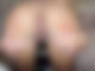 Live cam show with graciesmith27 - Athletic Blowjob on Camsoda