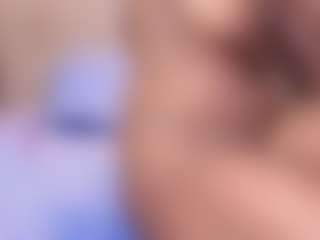 Live cam show with kataleya-hz - Ebony Teen (18+) on Milfs Live