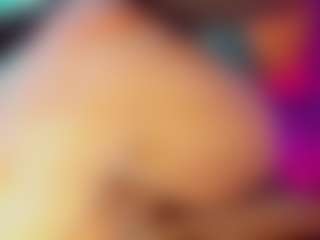 emeli-roushot's Live Sex Cam Show