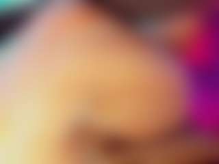 emeli-roushot's Live Sex Cam Show